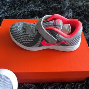 New Nike’s for girl. Size 9C